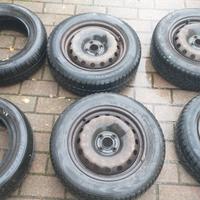 Cerchi + gomme invernali 185/65R15 88T + omaggio