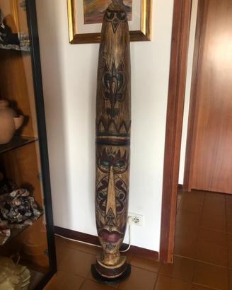 Totem in legno