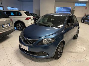 Lancia Ypsilon 1.0 FireFly 5 porte S&S Hybrid Gold