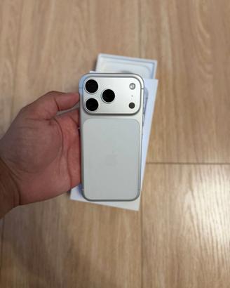 IPHONE 17 PRO 256 GB COME NUOVO