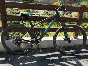 Mtb full carbon hardtail rock machine