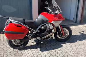 Motoguzzi Stelvio 1200 anno 2010