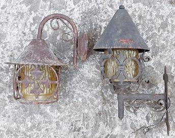 Coppia di vecchie applique lampade da esterno