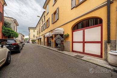 MULTILOCALE A MONTECCHIO EMILIA