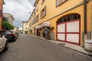 MULTILOCALE A MONTECCHIO EMILIA