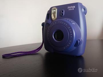 Macchinetta fotografica instantanea Instax mini 8