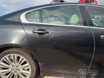 PORTIERA POSTERIORE DESTRA JAGUAR XF Serie (08>11)