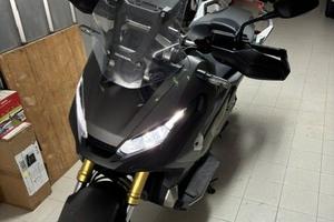 HONDA X-ADV 750