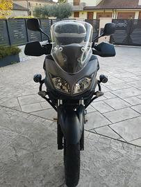 MOTO SUZUKI V STROM