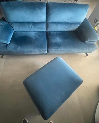 Divano Kubo Rosso completo di pouf
