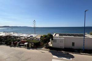 V98 Appartamento fronte mare zona Pratoranieri