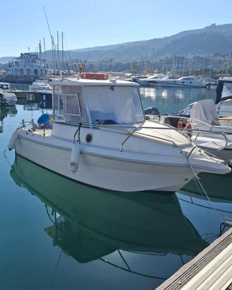 Barca Vittoria cabin 18 semi cabinato  2007