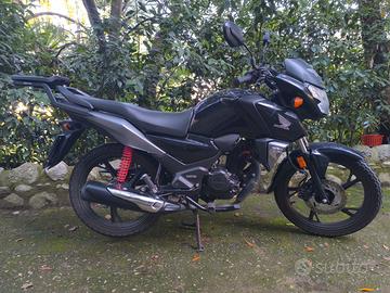 Moto Honda CB 125 - 2023 Ancora in garanzia Honda