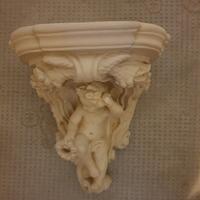Mensola con putto
