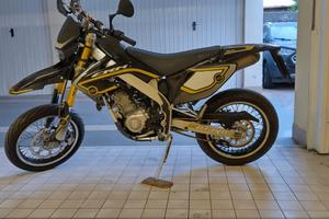 Motard CRM 4 T