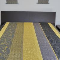 Letto e divano matrimoniali