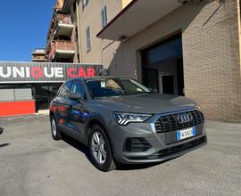 AUDI Q3 40 TDI quattro S tronic Business SPORT