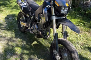Suzuki drz 400 sm