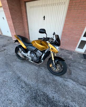 HONDA HORNET
