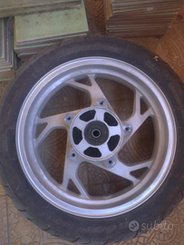 Cerchio e gomma anteriore Suzuki Burgman AN 400