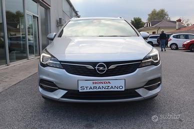 Opel Astra 1.2 Turbo 130 CV S&S Sports Tourer Busi