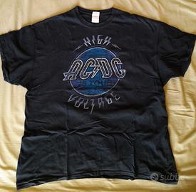AC/DC – 75 High Voltage Tour – XXL