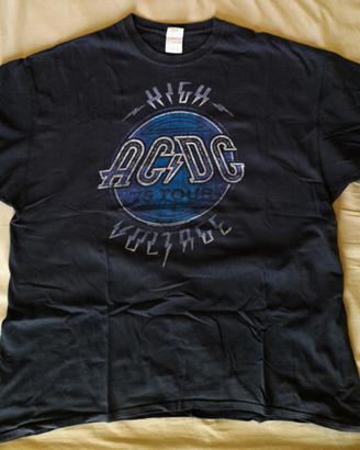 AC/DC – 75 High Voltage Tour – XXL