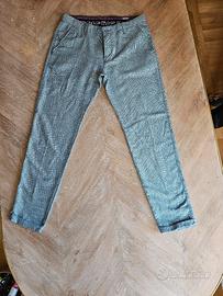 2 pantaloni a quadri