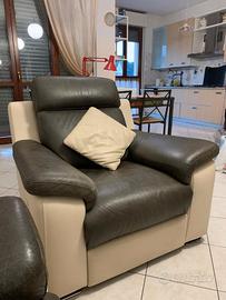 Poltrona in pelle Atomik con relax elettrici