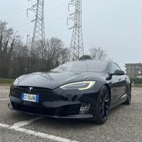 Tesla Model S P100D Ludicrous+ 772 CV FSD a Vita!