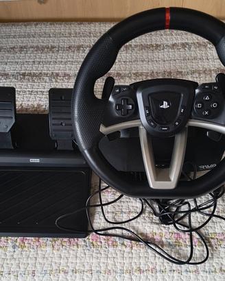 PS4 + giochi e volantino.