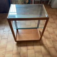 Mobiletto in vetro e legno