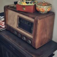 Radio d'epoca a valvole Philips modello 466