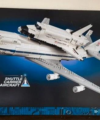 Set Lego 10360 Trasportatore di Shuttle