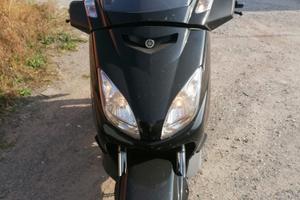 Yamaha x max 250