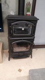 Stufa a legna in ghisa con forno Isotta nordica