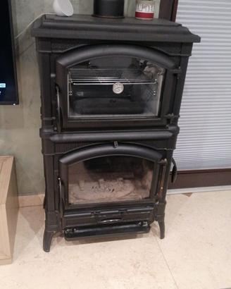Stufa a legna in ghisa con forno Isotta nordica