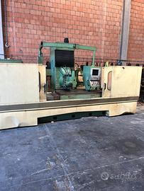 Fresatrice CNC usata