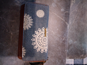 Portafoglio donna Desigual