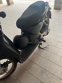 Aprilia  scarabeo