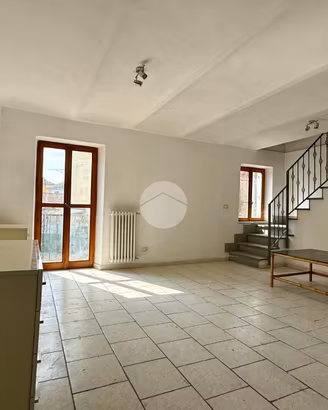 CASA SEMINDIPENDENTE A ASTI