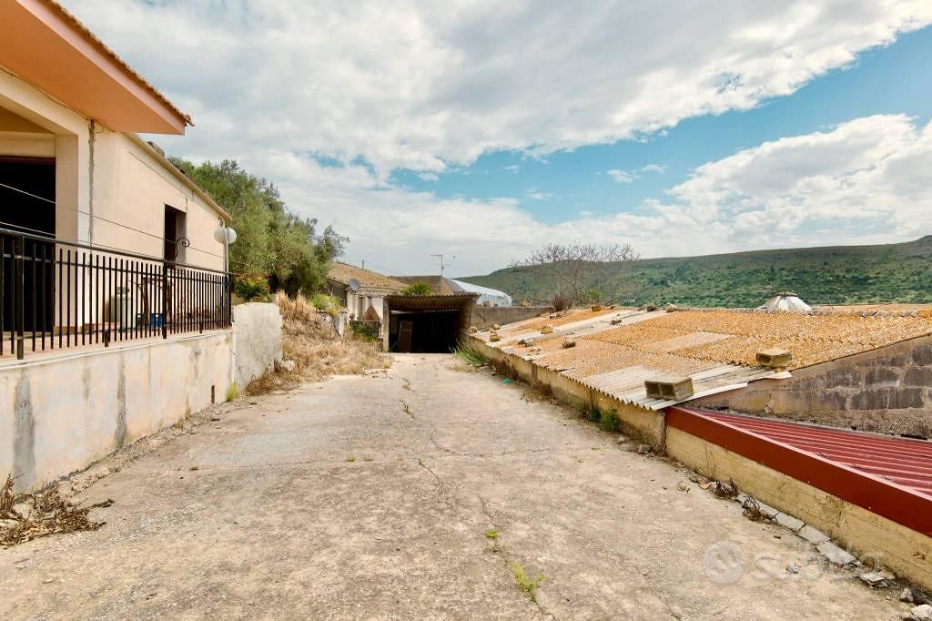 Rustico / Casale di 132 m² con 4 locali a Ragusa - Vista 6