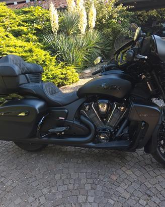 indian roadmaster dark horse