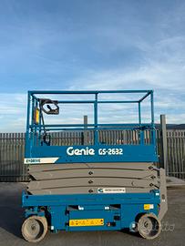 Piattaforma aerea a forbice Genie