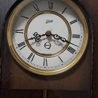 Orologio da parete in legno