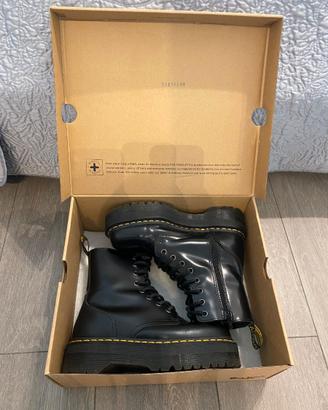 Dr. Martens Stivali Platform Jadon in pelle smooth