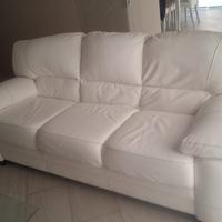 Divano in ecopelle bianco 3 posti