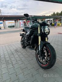 Benelli 752s 2024 IMPECCABILE CON MOLTI ACCESSORI
