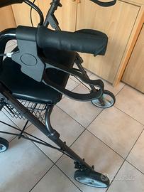 Deambulatore per anziani