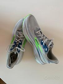 BROOKS GHOST 17 TG. 12,5 US